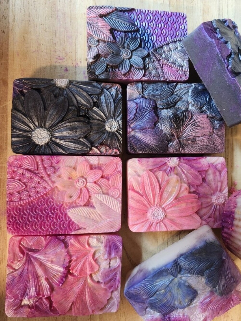 Handmade 🪷Goat Milk Soap / Bundle To Add Choice Of Scent! Hand Crafted - Picture 2 of 2